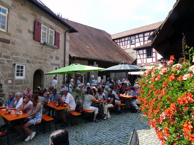 Burgcafé auf Burg Reichenberg öffnet wieder die Tore